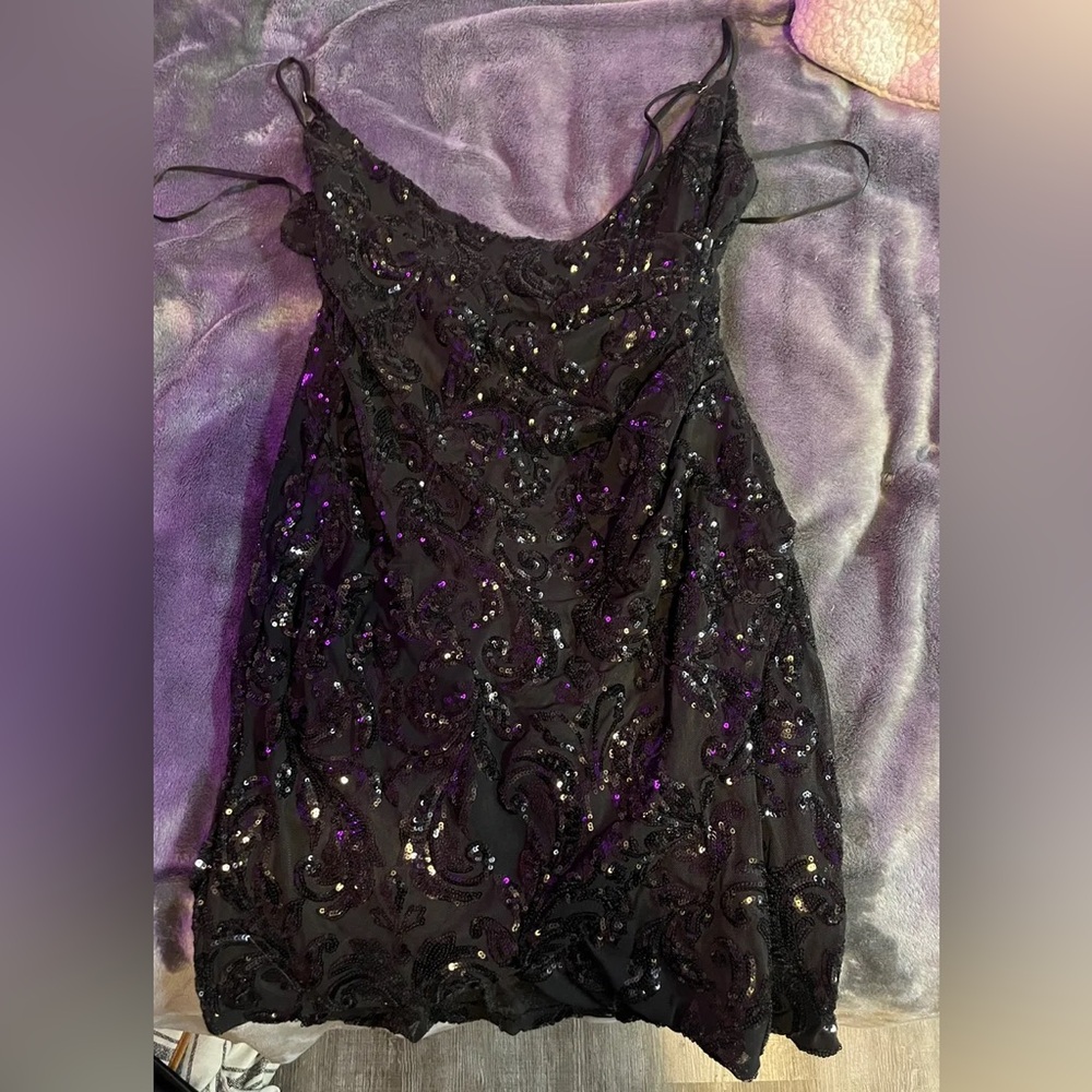 Short, black, sequin windsor dress